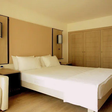 Ξενοδοχείο Liv By Bellazure 4*