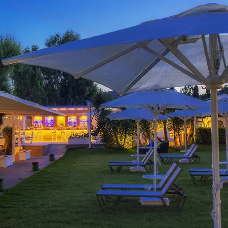 Hotel Liv By Bellazure