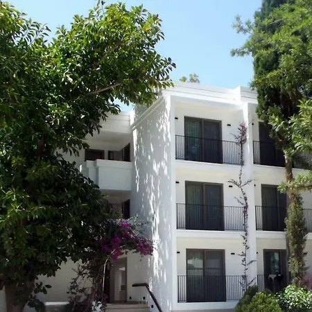 Liv By Bellazure Hotel