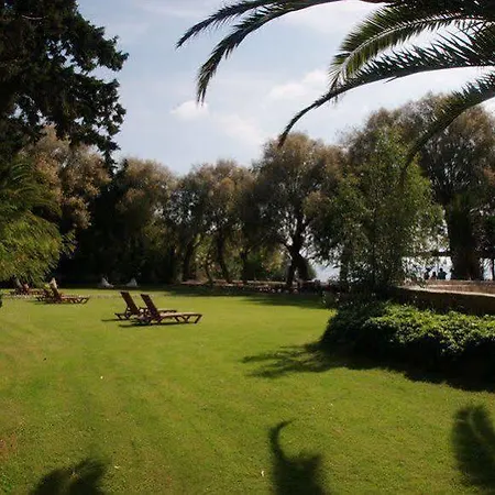 Liv By Bellazure Hotel Akiarlar