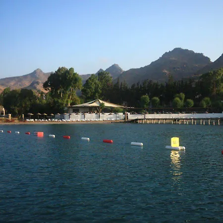 Hotel Liv By Bellazure Akiarlar