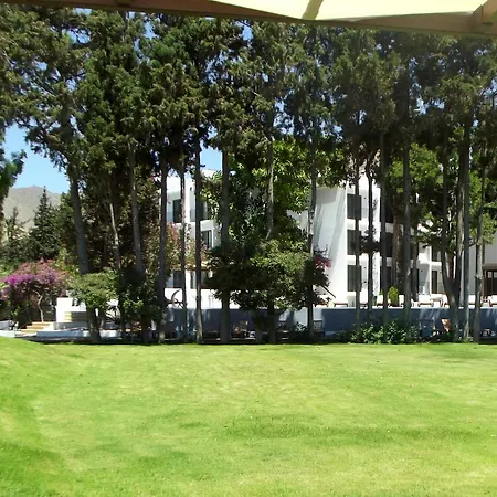 Liv By Bellazure Hotel Akiarlar