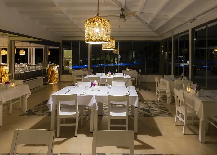 Liv By Bellazure Hotel